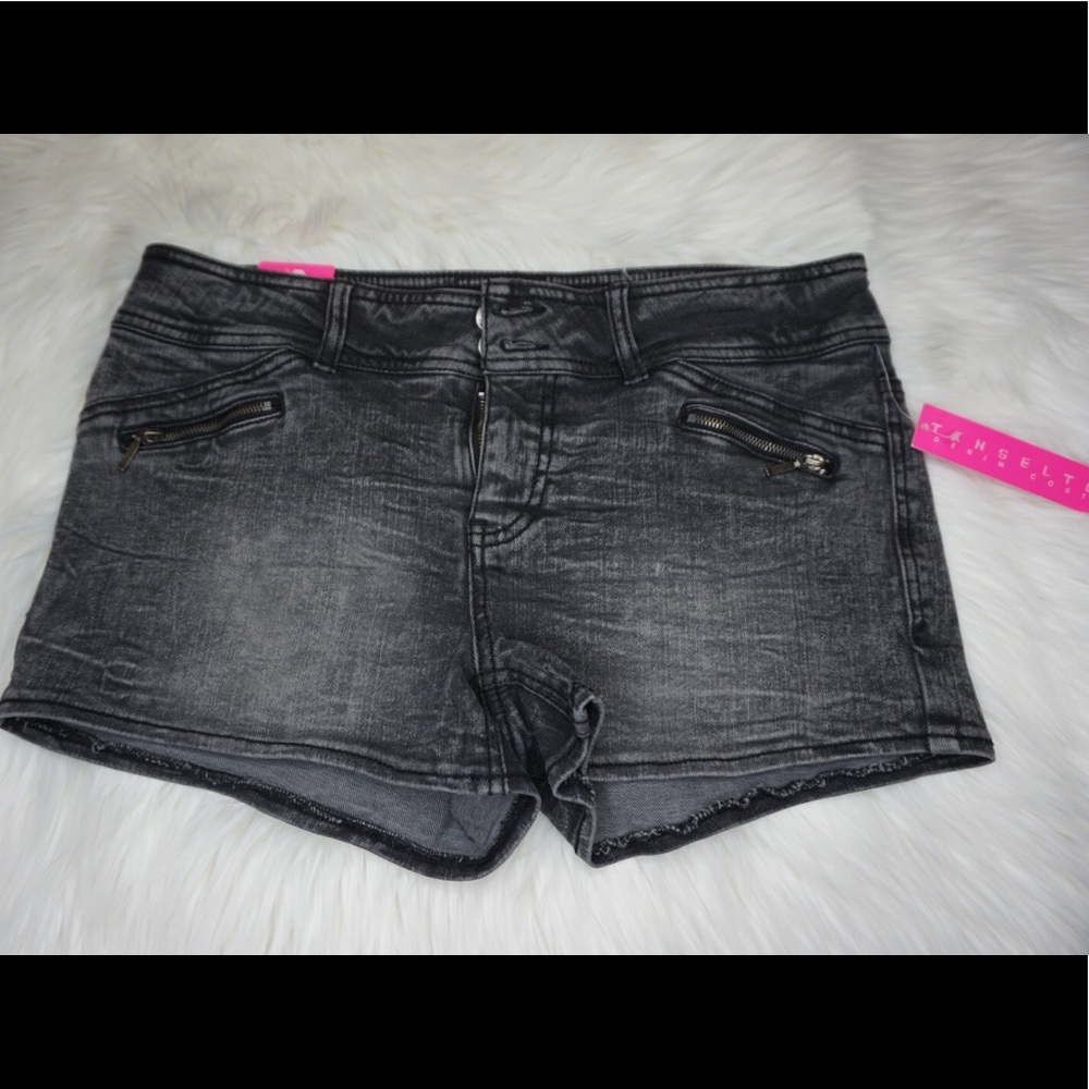 Gray shorts